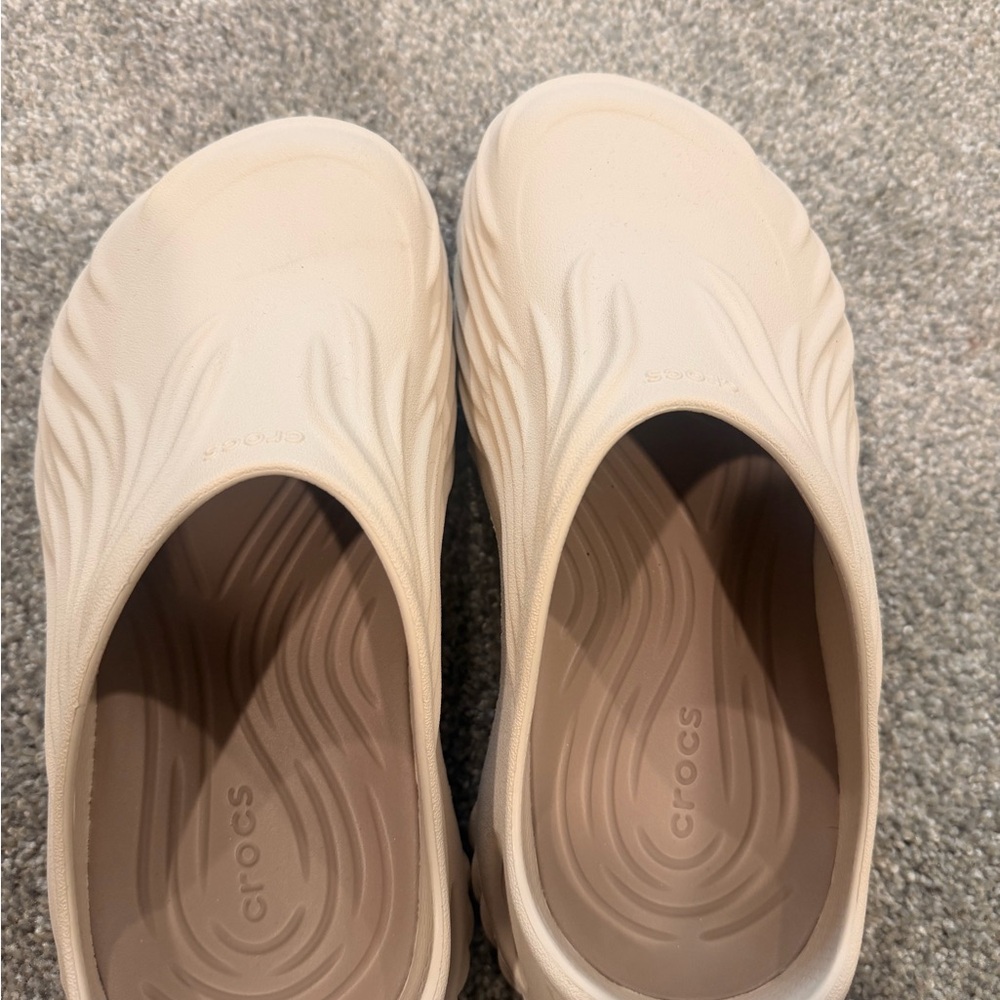 CROCS Women’s Cream/Tan LiteRide-Style Clog - Picture 4 of 6